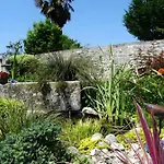 Bed & Breakfast Escale Pontilabienne 3*