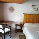 Escale Pontilabienne Bed & Breakfast 3*