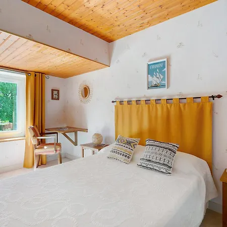 Escale Pontilabienne Bed and Breakfast Pont-l'Abbe-d'Arnoult