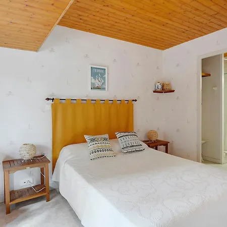 Escale Pontilabienne Bed and Breakfast Pont-l'Abbe-d'Arnoult