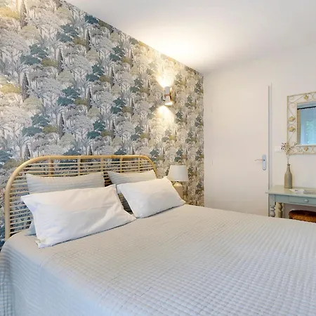 Bed and Breakfast Escale Pontilabienne 3*